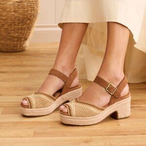 NEW Toms Isla Peep Toe Heeled Sandal in Almond Crochet